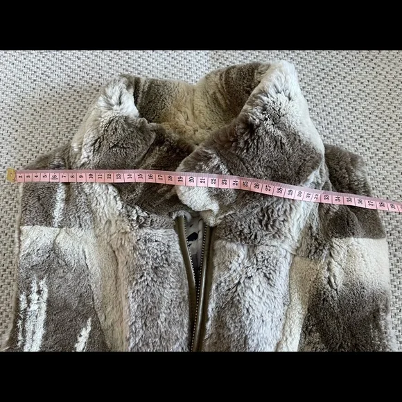 Real Rex Rabbit Fur Vest - Picture 9 of 10
